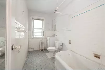 33-42 87 Street, Jackson Heights, NY 11372 - Photo 10
