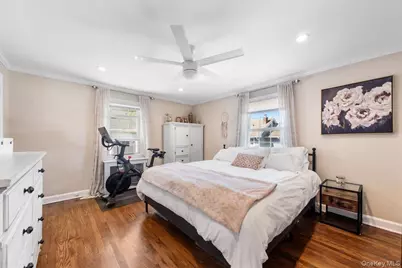 8 Interlaken Avenue, New Rochelle, NY 10801 - Photo 20