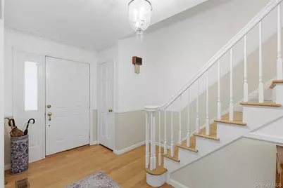 4 Waterview Lane, East Setauket, NY 11733 - Photo 8