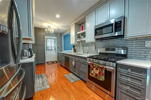 122 Church Dr, Mastic Beach, NY 11951 - Photo 10