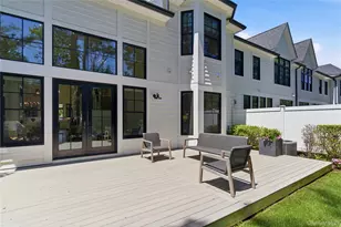102 Three Ponds Ln E, Woodbury, NY 11797 - Photo 26