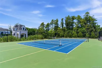 102 Three Ponds Lane E, Woodbury, NY 11797 - Photo 32