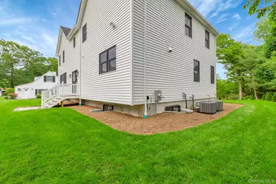 223 Townline Road, Commack, NY 11725 - Photo 36