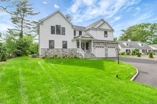 223 Town Line Rd, Commack, NY 11725 - Photo 2