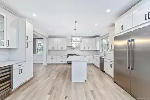 223 Town Line Rd, Commack, NY 11725 - Photo 10