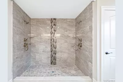 223 Townline Road, Commack, NY 11725 - Photo 28