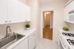 270-10 Grand Central Pkwy, Floral Park, NY 11005 - Photo 6