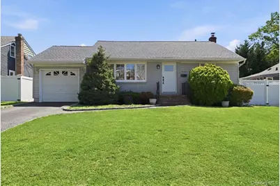 1829 Hannington Avenue, Wantagh, NY 11793 - Photo 2