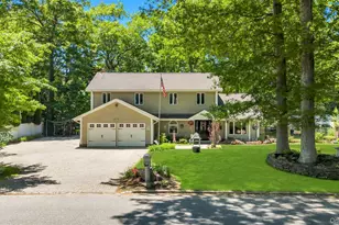 14 Russet Ln, Lake Grove, NY 11755 - Photo 2