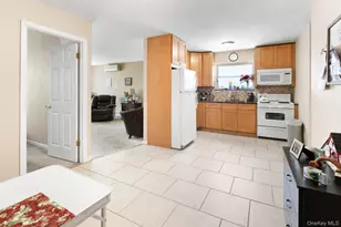 2562 Seymour Ave, Bronx, NY 10469 - Photo 30