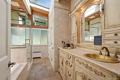 2 Fiddlers Green Drive, Lloyd Harbor, NY 11743 - Photo 20