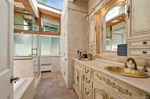 2 Fiddlers Green Dr, Lloyd Harbor, NY 11743 - Photo 20