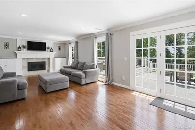 117 Southfield Road, Calverton, NY 11933 - Photo 8