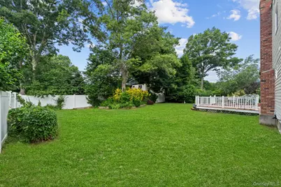 38 Pamlico Avenue, Ronkonkoma, NY 11779 - Photo 24