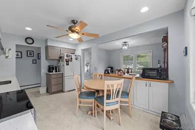 38 Pamlico Avenue, Ronkonkoma, NY 11779 - Photo 10