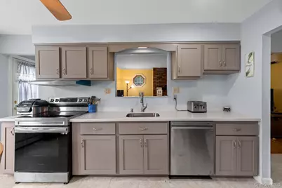 38 Pamlico Avenue, Ronkonkoma, NY 11779 - Photo 8