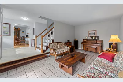 38 Pamlico Avenue, Ronkonkoma, NY 11779 - Photo 4