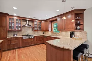 2 Rochambeau Dr, Hartsdale, NY 10530 - Photo 14