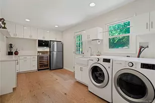 2 Rochambeau Dr, Hartsdale, NY 10530 - Photo 34