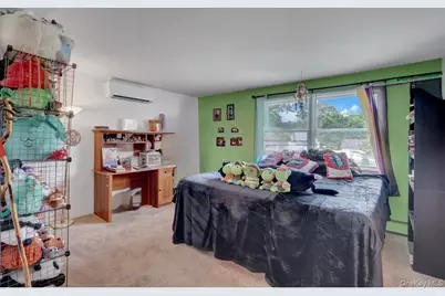 115 North Evergreen Drive, Selden, NY 11784 - Photo 26