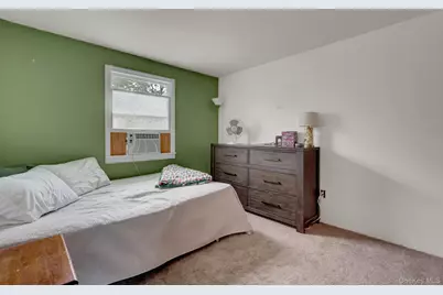 115 North Evergreen Drive, Selden, NY 11784 - Photo 28