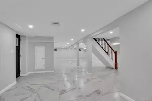 858 Prescott St, Valley Stream, NY 11580 - Photo 34