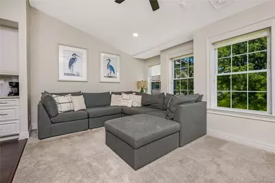 32 Della Drive, West Babylon, NY 11704 - Photo 6