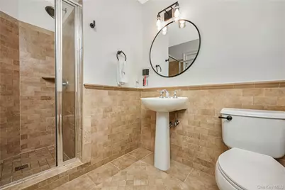32 Della Drive, West Babylon, NY 11704 - Photo 8