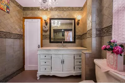 65 Bixley Heath, Lynbrook, NY 11563 - Photo 20