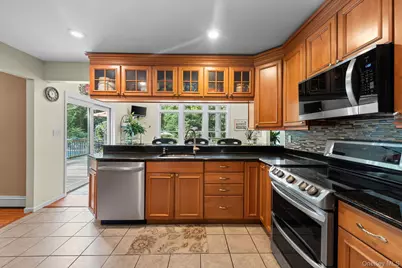 8 Washington Avenue, East Setauket, NY 11733 - Photo 6