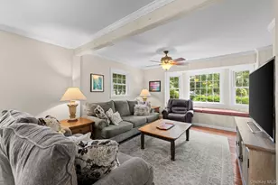 8 Washington Ave, East Setauket, NY 11733 - Photo 10