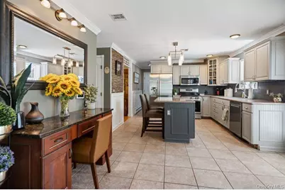 131 Jamaica Avenue, Medford, NY 11763 - Photo 14