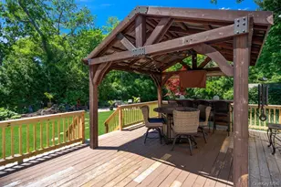 131 Jamaica Ave, Medford, NY 11763 - Photo 34