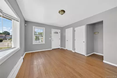 86 Remsen Avenue, Hempstead, NY 11550 - Photo 4