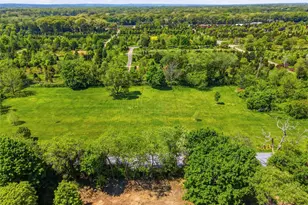 704 Hubbard Ave, Aquebogue, NY 11901 - Photo 10