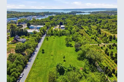 704 Hubbard Avenue, Aquebogue, NY 11901 - Photo 12