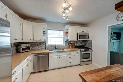 53 Waterside Avenue, Northport, NY 11768 - Photo 10