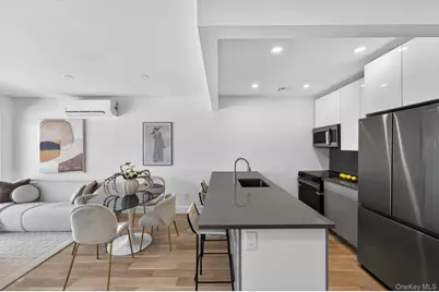 31-65 14th Street #2R, Astoria, NY 11106 - Photo 1