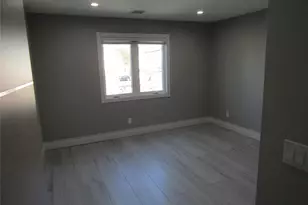 89 Kenneth Pl, New Hyde Park, NY 11040 - Photo 16
