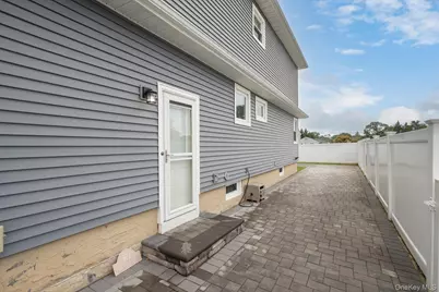 672 Windmill Avenue, West Babylon, NY 11704 - Photo 30