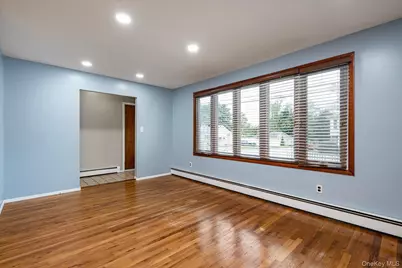 672 Windmill Avenue, West Babylon, NY 11704 - Photo 6
