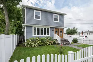 672 Windmill Ave, West Babylon, NY 11704 - Photo 2