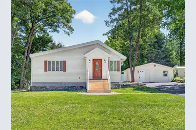 14 Forest Glen Road, Valley Cottage, NY 10989 - Photo 2