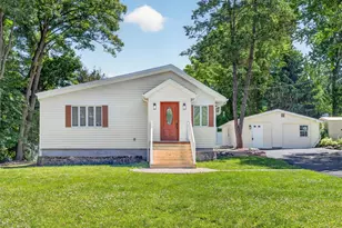 14 Forest Glen Rd, Valley Cottage, NY 10989 - Photo 2
