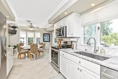 27 Winslow Lane, Smithtown, NY 11787 - Photo 14
