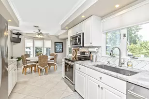 27 Winslow Ln, Smithtown, NY 11787 - Photo 14