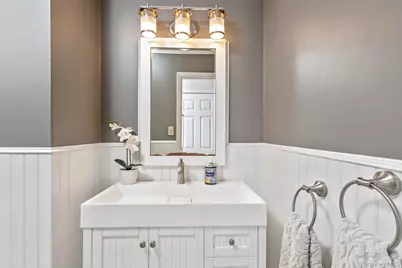 27 Winslow Lane, Smithtown, NY 11787 - Photo 12