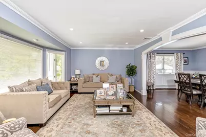 27 Winslow Lane, Smithtown, NY 11787 - Photo 6
