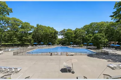 364 Woodland Court, Coram, NY 11727 - Photo 16