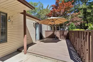 364 Woodland Ct, Coram, NY 11727 - Photo 10